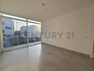 Venta Casa con Vista al Rio en Isla Mocoli