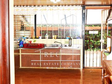 Casa Grande en Privada - Increíble Vista y Hermoso Jardín