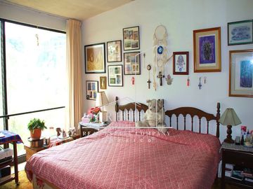 Casa Grande en Privada - Increíble Vista y Hermoso Jardín