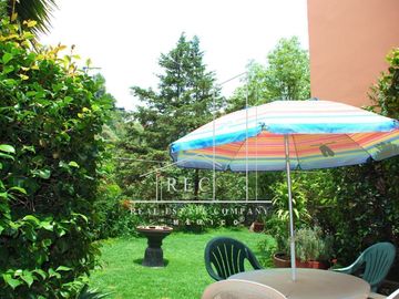 Casa Grande en Privada - Increíble Vista y Hermoso Jardín