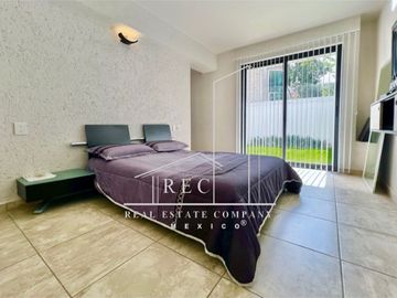 Hermosa casa en venta - Enorme jardín, diseño en una planta