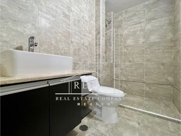 Hermosa casa en venta - Enorme jardín, diseño en una planta