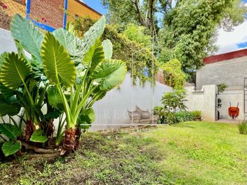Hermosa casa en venta - Enorme jardín, diseño en una planta