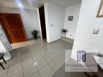 Depa 2do piso de residencia en Corpac