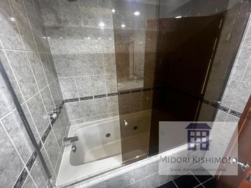 Depa 2do piso de residencia en Corpac