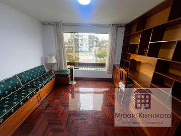 Depa 2do piso de residencia en Corpac