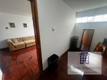 Depa 2do piso de residencia en Corpac