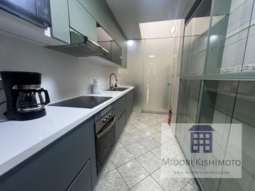Depa 2do piso de residencia en Corpac