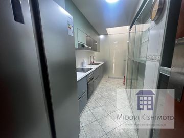 Depa 2do piso de residencia en Corpac