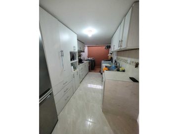 Vendo casa medianera en el conjunto residencial la colina en Tuluá val