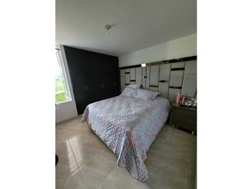 Vendo casa medianera en el conjunto residencial la colina en Tuluá val