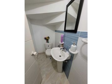 Vendo casa medianera en el conjunto residencial la colina en Tuluá val