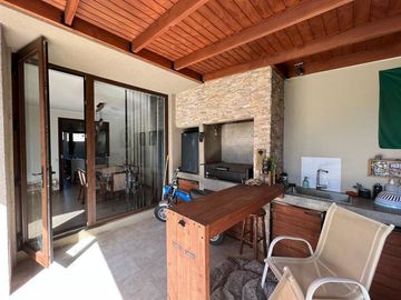 Casa en Venta en jardin del este 2470