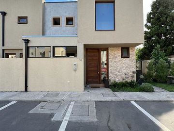 Casa en Venta en jardin del este 2470