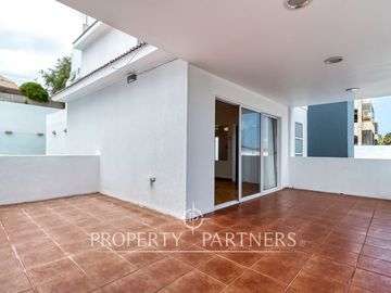Casa en venta en Jardines del Sur, 4 habitaciones.