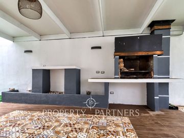 Casa en venta en Jardines del Sur, 4 habitaciones.