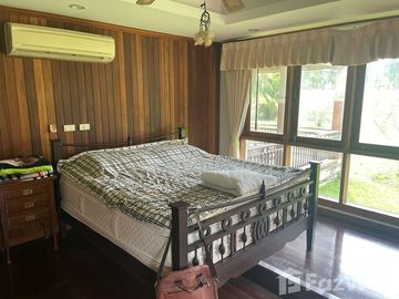 Be King of the Hill in Luxurious Choeng Thale Villa!