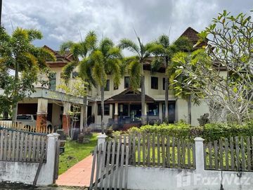 Be King of the Hill in Luxurious Choeng Thale Villa!
