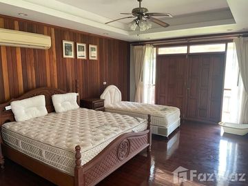 Be King of the Hill in Luxurious Choeng Thale Villa!