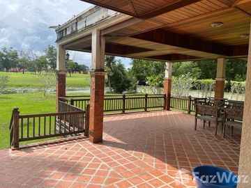 Be King of the Hill in Luxurious Choeng Thale Villa!