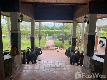 Be King of the Hill in Luxurious Choeng Thale Villa!