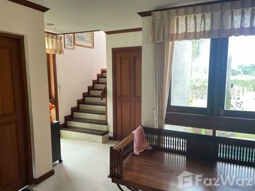Be King of the Hill in Luxurious Choeng Thale Villa!