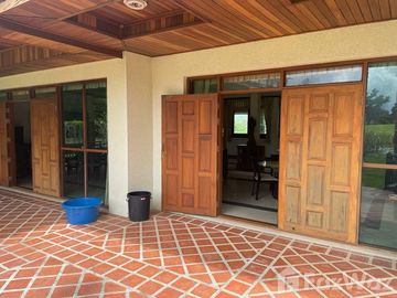 Be King of the Hill in Luxurious Choeng Thale Villa!