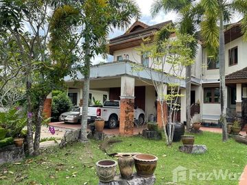 Be King of the Hill in Luxurious Choeng Thale Villa!