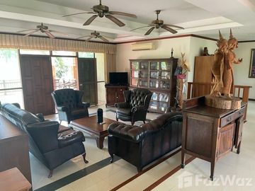 Be King of the Hill in Luxurious Choeng Thale Villa!