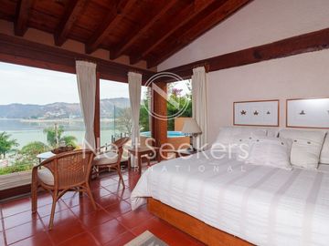CASA EN CONDOMINIO, VISTA Y ACCESO AL LAGO