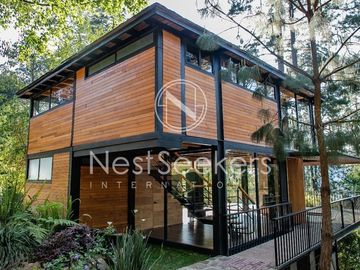 Villa en el bosque en preventa