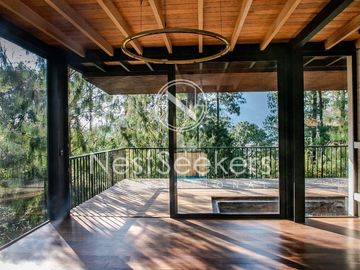 Villa en el bosque en preventa