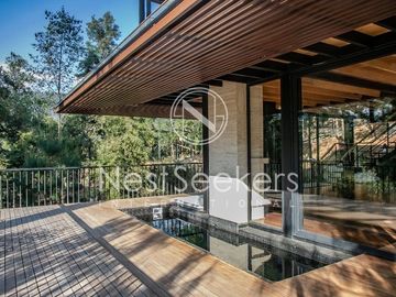 Villa en el bosque en preventa