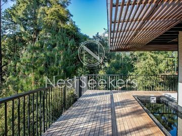 Villa en el bosque en preventa