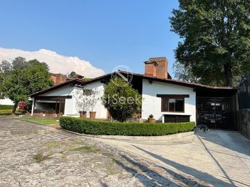 Casa en venta en excelente condominio en Avandaro
