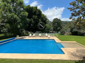 Casa en venta en excelente condominio en Avandaro