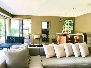 Hermosa casa moderna, rodeada de bosque a pasos de Club de Golf Avandaro