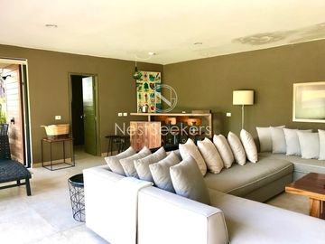Hermosa casa moderna, rodeada de bosque a pasos de Club de Golf Avandaro