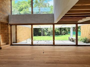 CASA NUEVA EN VENTA EN ACATITLAN, VALLE DE BRAVO