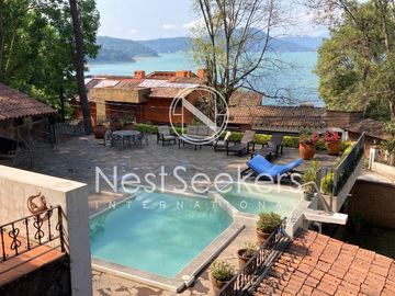 Casa en venta con Vista al lago en Avandaro
