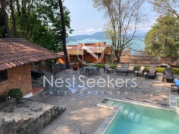 Casa en venta con Vista al lago en Avandaro