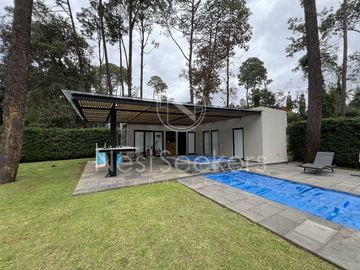 CASA DENTRO DE CLUB  DE GOLF, AVÁNDARO