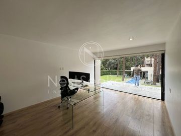 CASA DENTRO DE CLUB  DE GOLF, AVÁNDARO