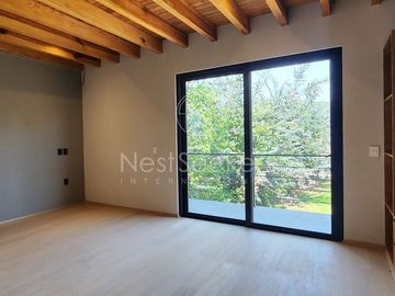 CASA NUEVA EN VENTA A UNOS MINUTOS DE AVANDARO