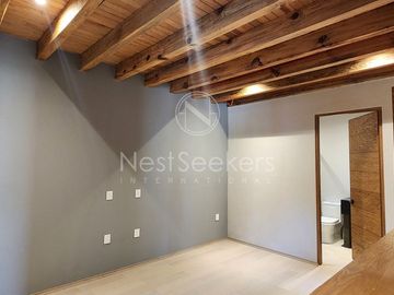 CASA NUEVA EN VENTA A UNOS MINUTOS DE AVANDARO