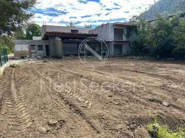 CASA NUEVA EN VENTA A UNOS MINUTOS DE AVANDARO