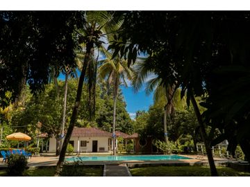 ACSI 947 Venta de casa campestre en Carmen de Apicala
