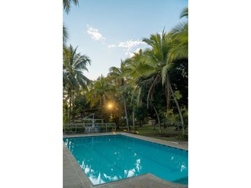 ACSI 947 Venta de casa campestre en Carmen de Apicala