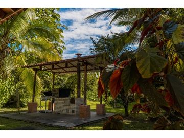 ACSI 947 Venta de casa campestre en Carmen de Apicala