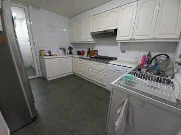 GRAN OPORTUNIDAD, EXCLUSIVO DEPTO CON AMPLIO JARDÍN